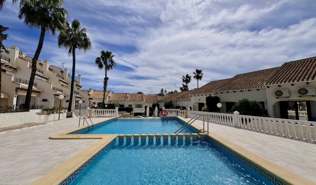 Återförsäljning - Town House -
Orihuela Costa - Costa Blanca