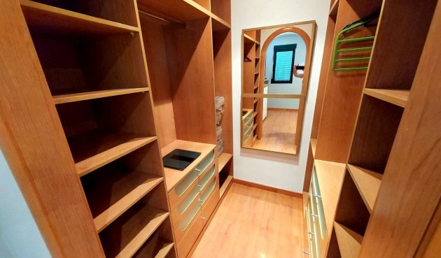 Återförsäljning - Villa -
Murcia - Inland