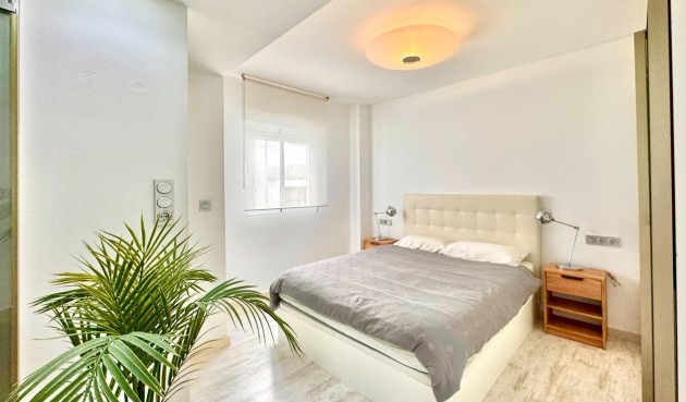 Återförsäljning - Apartment -
Torrevieja - Estacion De Autobuses