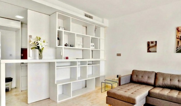 Återförsäljning - Apartment -
Torrevieja - Estacion De Autobuses