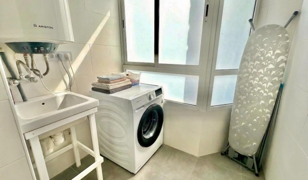 Återförsäljning - Apartment -
Torrevieja - Estacion De Autobuses