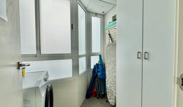 Återförsäljning - Apartment -
Torrevieja - Estacion De Autobuses