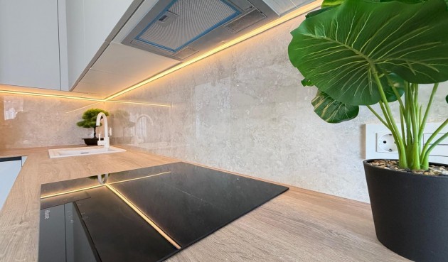 Återförsäljning - Takvåning -
Torrevieja - Estacion De Autobuses