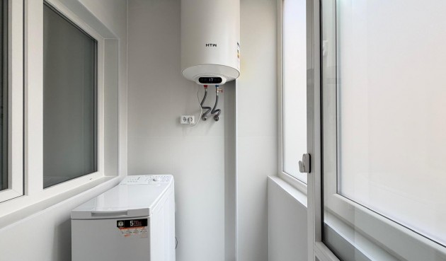 Återförsäljning - Takvåning -
Torrevieja - Estacion De Autobuses