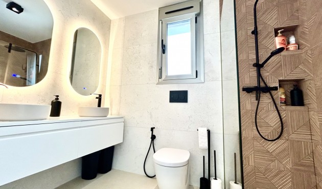 Brukt - Villa -
San Miguel de Salinas - Inland