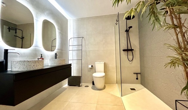 Brukt - Villa -
San Miguel de Salinas - Inland