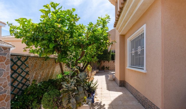 Återförsäljning - Villa -
Torrevieja - Los Balcones - Los Altos del Edén