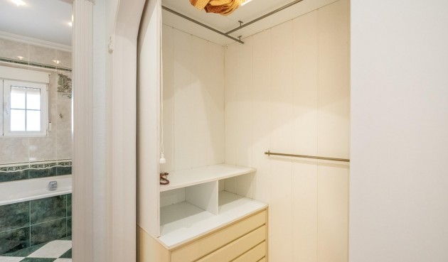 Återförsäljning - Villa -
Torrevieja - El Chaparral