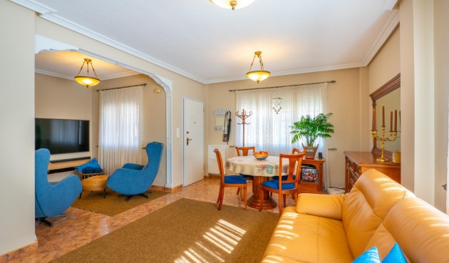 Återförsäljning - Town House -
Orihuela Costa - La Regia