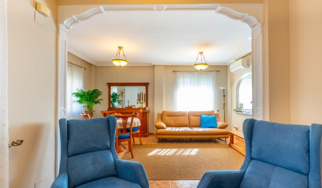 Återförsäljning - Town House -
Orihuela Costa - La Regia