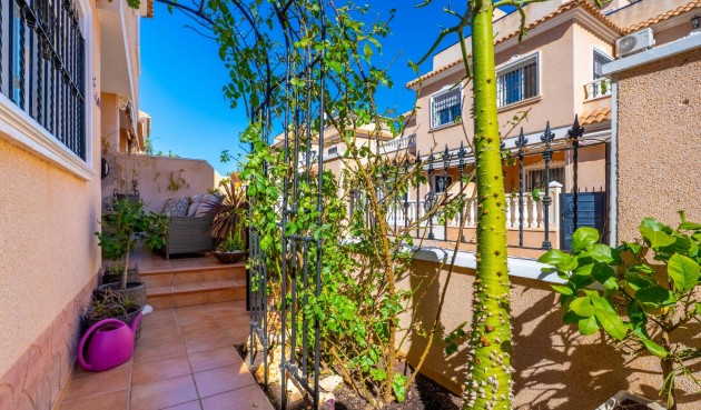 Återförsäljning - Town House -
Orihuela Costa - La Regia