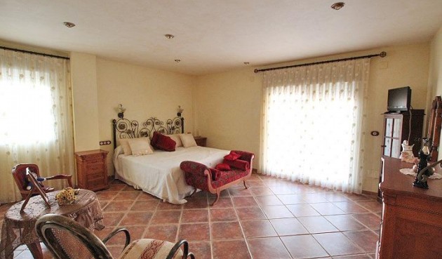 Återförsäljning - Villa -
Formentera del Segura - C- Cooperativa