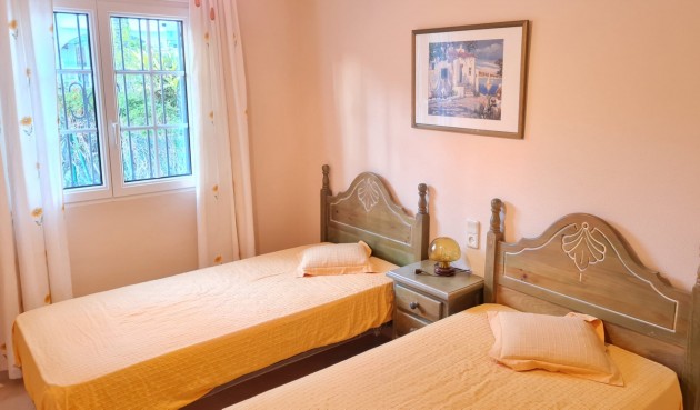 Återförsäljning - Bungalow -
Villamartin - Costa Blanca