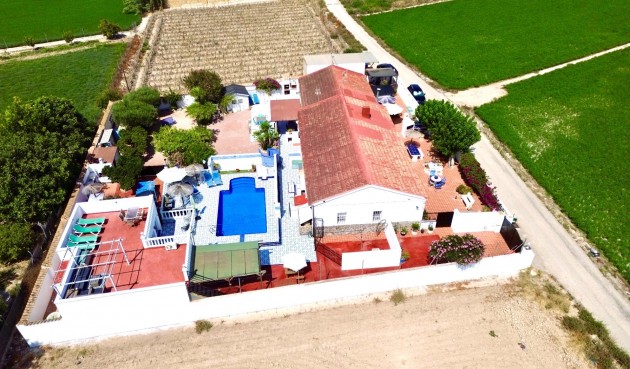 Brukt - Villa -
Dolores - Comunidad Valenciana