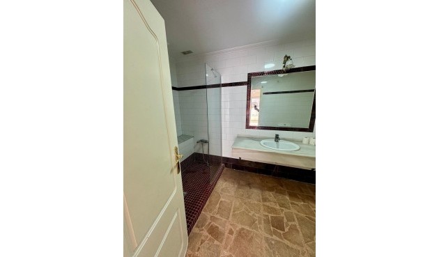 Återförsäljning - Apartment -
Torrevieja - Centro