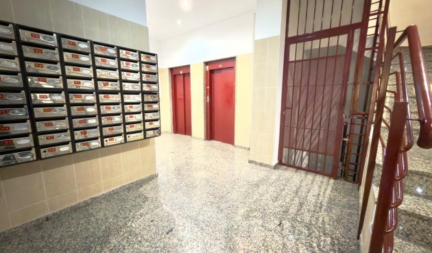 Återförsäljning - Apartment -
Torrevieja - PARQUE DE LAS NACIONES