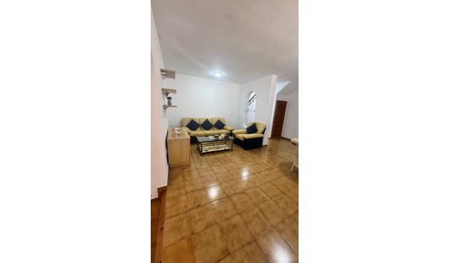 Återförsäljning - Town House -
Orihuela Costa - Costa Blanca