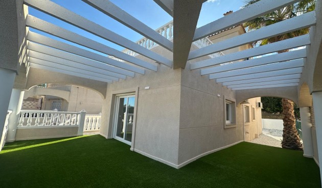 Återförsäljning - Villa -
El Campello - Costa Blanca