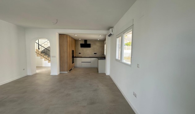 Återförsäljning - Villa -
El Campello - Costa Blanca