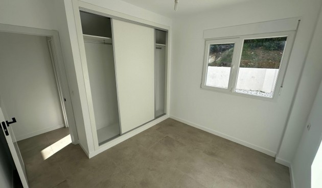 Återförsäljning - Villa -
El Campello - Costa Blanca