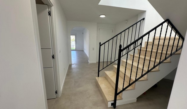 Återförsäljning - Villa -
El Campello - Costa Blanca