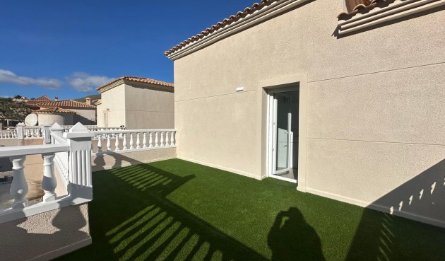 Återförsäljning - Villa -
El Campello - Costa Blanca