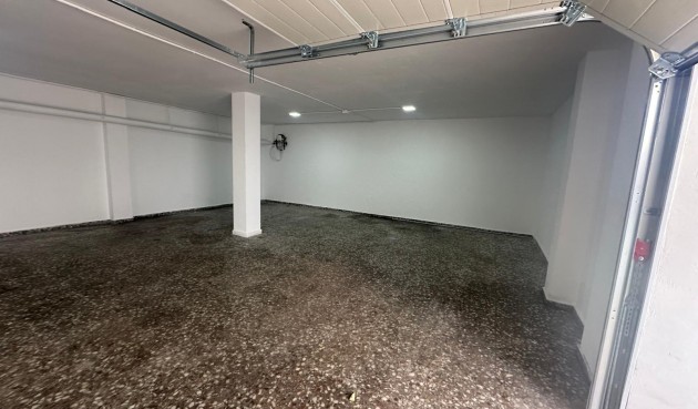 Återförsäljning - Villa -
El Campello - Costa Blanca