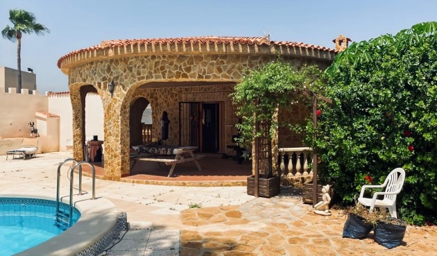 Återförsäljning - Villa -
Torrevieja - Costa Blanca