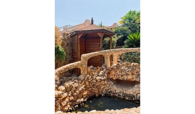 Återförsäljning - Villa -
Torrevieja - Costa Blanca