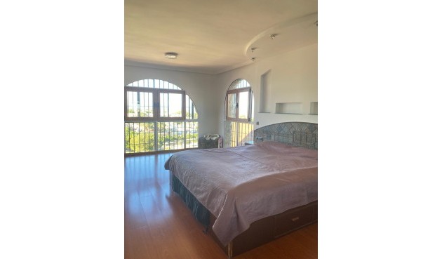 Återförsäljning - Villa -
Torrevieja - Costa Blanca