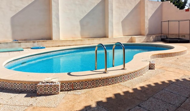 Återförsäljning - Villa -
Torrevieja - Costa Blanca