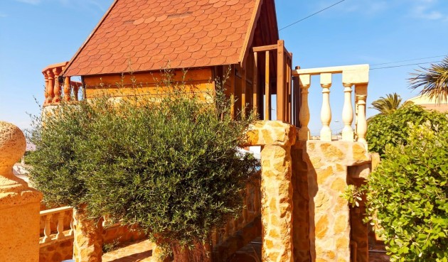 Återförsäljning - Villa -
Torrevieja - Costa Blanca