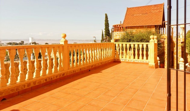 Återförsäljning - Villa -
Torrevieja - Costa Blanca