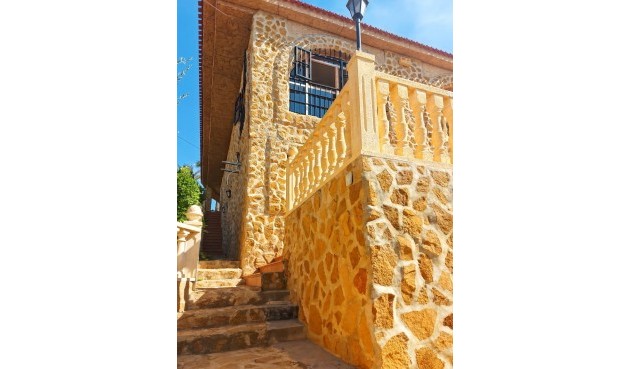 Återförsäljning - Villa -
Torrevieja - Costa Blanca