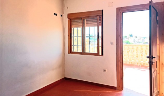 Återförsäljning - Villa -
Torrevieja - Costa Blanca