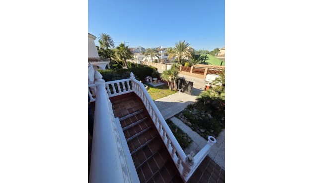 Återförsäljning - Villa -
Alicante - Costa Blanca
