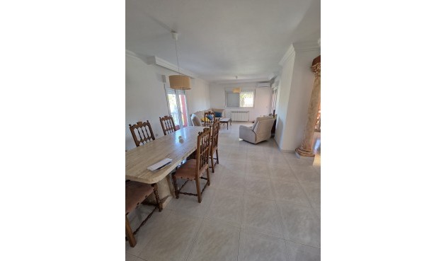 Återförsäljning - Villa -
Alicante - Costa Blanca