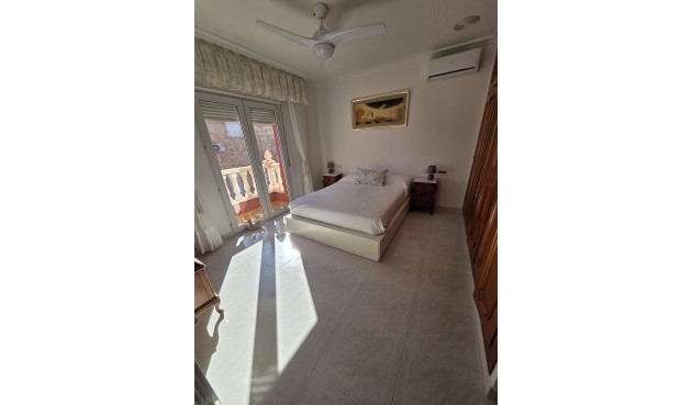 Återförsäljning - Villa -
Alicante - Costa Blanca