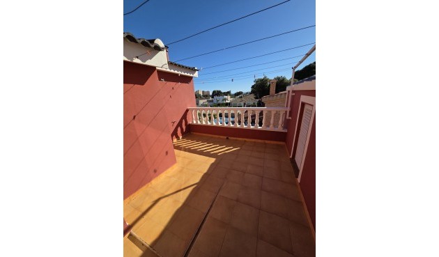 Återförsäljning - Villa -
Alicante - Costa Blanca