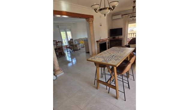 Återförsäljning - Villa -
Alicante - Costa Blanca