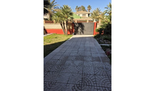 Återförsäljning - Villa -
Alicante - Costa Blanca