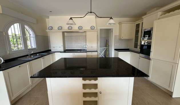 Återförsäljning - Villa -
Orihuela Costa - Costa Blanca