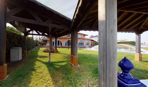 Återförsäljning - Villa -
Orihuela Costa - Costa Blanca