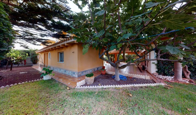 Återförsäljning - Villa -
Orihuela Costa - Costa Blanca