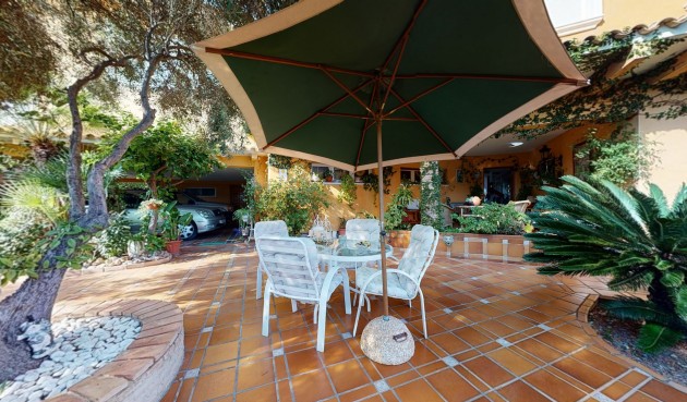 Återförsäljning - Villa -
Orihuela Costa - Costa Blanca