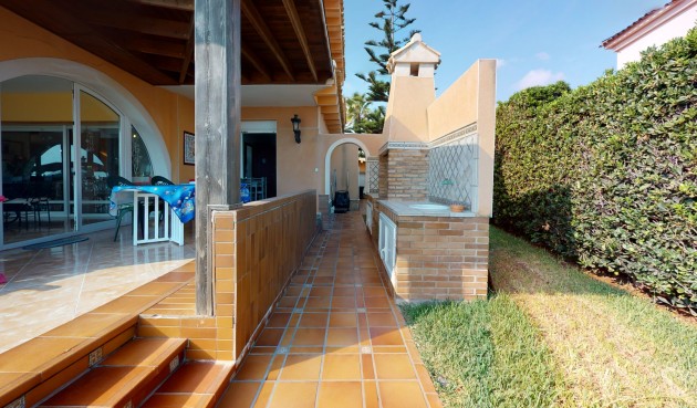 Återförsäljning - Villa -
Orihuela Costa - Costa Blanca