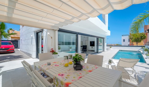 Återförsäljning - Villa -
Guardamar del Segura - Costa Blanca