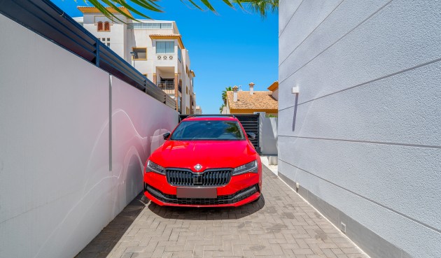 Återförsäljning - Villa -
Guardamar del Segura - Costa Blanca