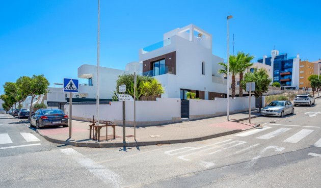 Återförsäljning - Villa -
Guardamar del Segura - Costa Blanca