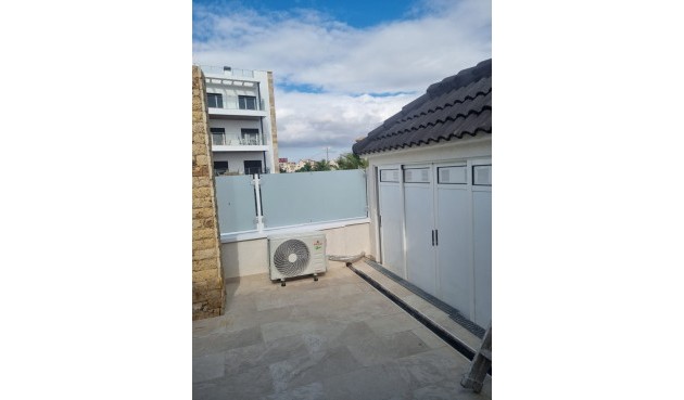 Återförsäljning - Town House -
Orihuela Costa - Costa Blanca